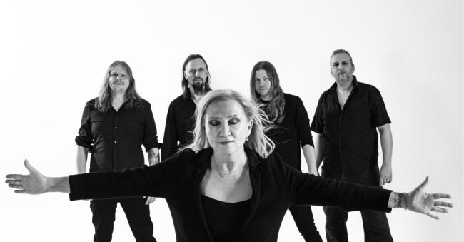 Bára Basiková a Pačess